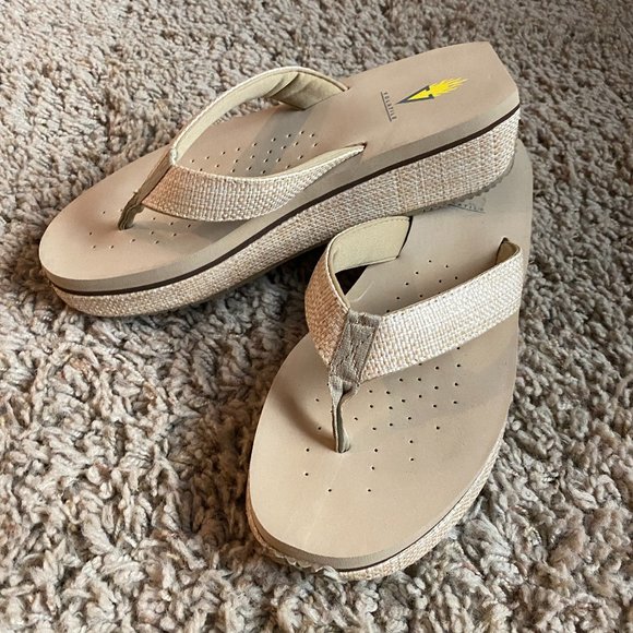 VOLATILE LADIES WEDGE SANDALS